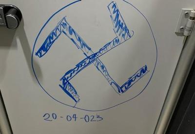 Estudantes encontram desenhos de símbolos nazistas em banheiro da USP