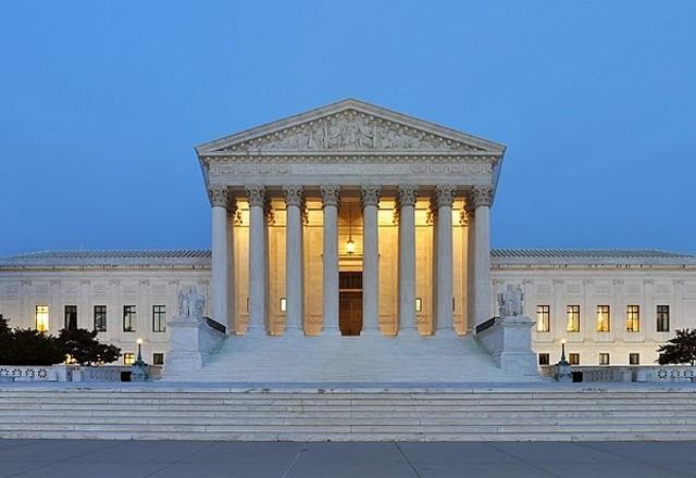 Suprema Corte dos EUA derruba decisão que garante direito ao aborto