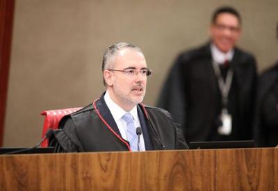 Ministro André Tavares vota pela condenação de Bolsonaro; placar está 3 x 1 contra ex-presidente
