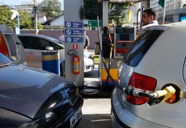 Governo pede suspensão da política estadual de cobrança do ICMS do diesel