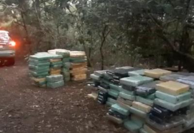 "Bunker" de maconha: polícia encontra cinco toneladas da droga