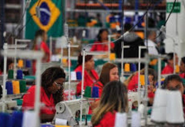 Indicador de horas trabalhadas da indústria de São Paulo tem alta no 2º trimestre
