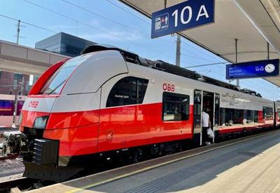 Áustria investiga duas pessoas por propagar discursos de Hitler em trem