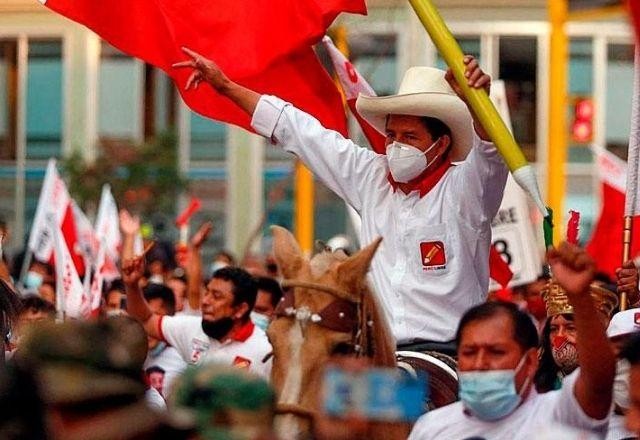 Peru: com 50,2% dos votos, Castilho já se considera vencedor