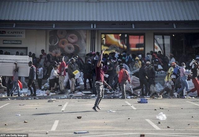 União Africana condena violência e pede restauração da ordem na África do Sul