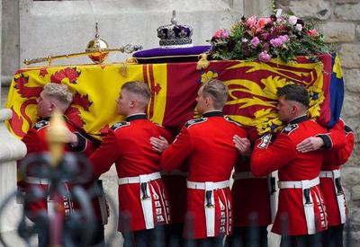 Funeral da rainha Elizabeth II teve 2 minutos de silêncio e hino nacional
