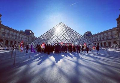 Reforma da previdência: franceses bloqueiam entrada no Museu do Louvre