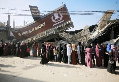 Mais de 600 estrangeiros deixam Gaza pela fronteira com o Egito nesta 3ª feira