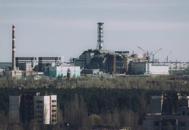 Após invasão russa, especialista comenta riscos em torno de Chernobyl