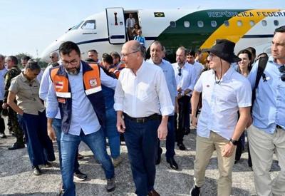 Alckmin e ministros visitam regiões afetadas pela seca no Amazonas