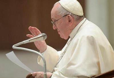 Igreja Católica deve ser "purificada" após escândalos sexuais, diz papa
