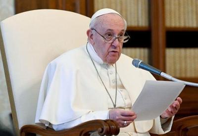 Papa Francisco: sofro do que era chamado de "mal de freira"