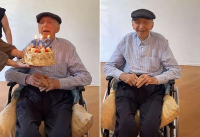   Funcionário mais antigo do mundo ganha festa surpresa dos colegas em SC