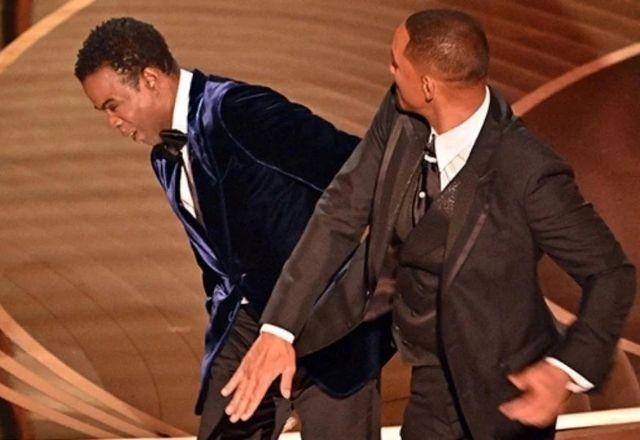 Will Smith se desculpa com Chris Rock após tapa durante o Oscar