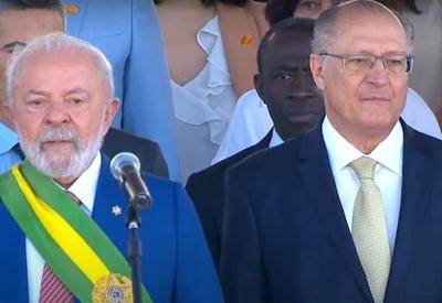 Lula chega à Tribuna Presidencial para o desfile de 7 de setembro