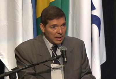 Presidente da Fiesp diz que taxas de juros no Brasil são "pornográficas"