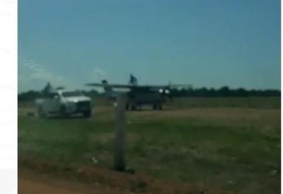 Veja vídeos da ação dos criminosos que invadiram com avião a fazenda do cantor Leonardo