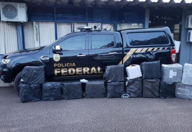 Polícia Federal e FAB interceptam aeronave com 579 kg de cocaína