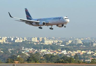 Empresas prometem passagens aéreas mais baratas em programa do governo