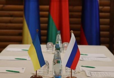 Ministros de Rússia e Ucrânia vão discutir cessar-fogo nesta 5ª feira