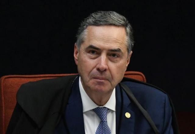 Ministro Luís Roberto Barroso, do STF, recebe alta hospitalar