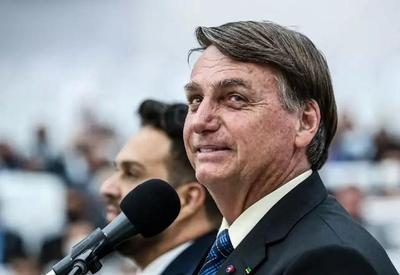 Bolsonaro celebra aniversário do pastor Silas Malafaia em culto no Rio