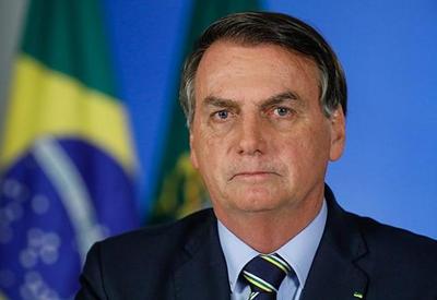 SBT News na TV: Bolsonaro é alvo da PF por fraude em carteira de vacinação