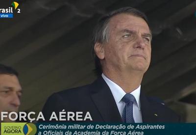 Bolsonaro fica em silêncio durante formatura da Força Aérea, em SP