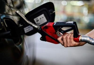 Haddad anuncia aumento de R$ 0,47 na gasolina e R$ 0,02 no etanol