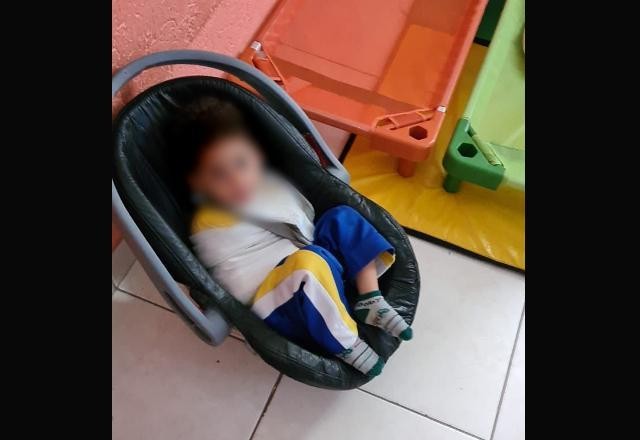 Polícia investiga se houve tortura em caso de bebês amarrados em escola