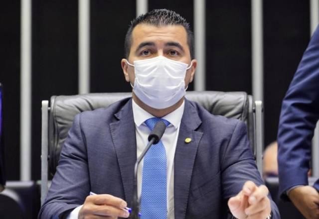 Deputado Luis Miranda pede a prisão do ministro Onyx Lorenzoni à CPI