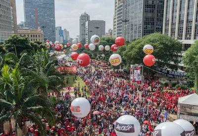 Ao vivo: Lula participa de comemorações do Dia do Trabalhador em SP