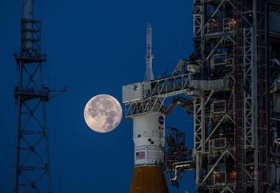 Motor de foguete falha e NASA adia volta à Lua