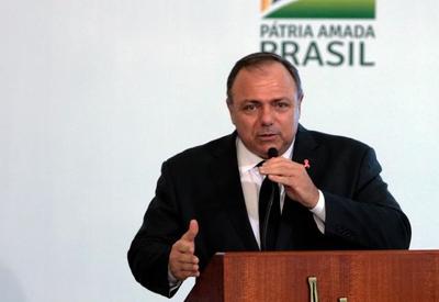 Após mudança na Lei de Improbidade, Justiça absolve ex-ministro Pazuello