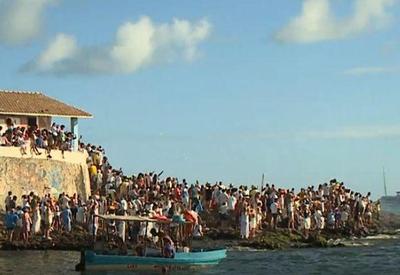 Devotos celebram os 100 anos da festa de Iemanjá em Salvador