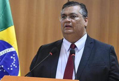 Flávio Dino ironiza silêncio de Bolsonaro à PF: "Falar seria pior"