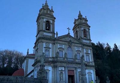 Padres são afastados por suspeita de abusos contra crianças em Portugal