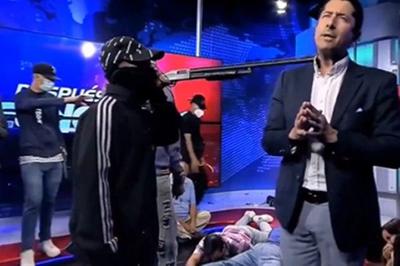 Criminosos armados invadem programa de TV ao vivo no Equador