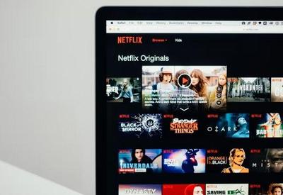 Após perder 200 mil assinantes, Netflix tem queda de 25% nas ações