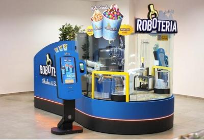 Empresa brasileira aposta em quiosque de sorvete operado por robô