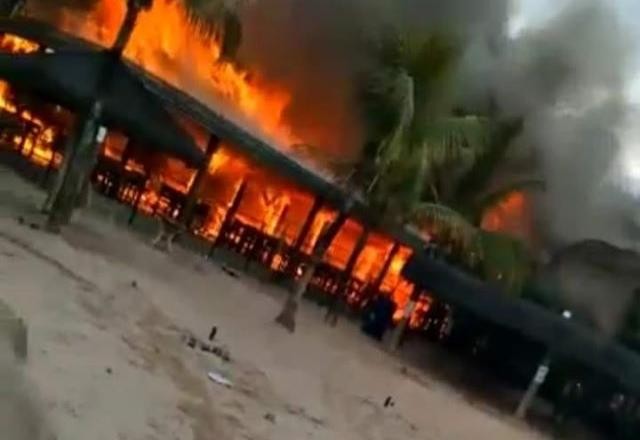 Vídeo: incêndio atinge resort de luxo em Rio Quente, no sul de Goiás
