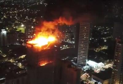 Defesa Civil do Recife vistoria prédio em construção que pegou fogo  