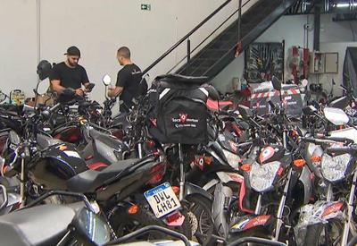 Preços e juros altos fazem entregadores optarem pelo aluguel de motos