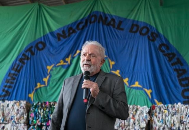 "Bolsonaro está atrás de uma legenda de aluguel", diz Lula