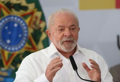 Lula sanciona reajuste do salário mínimo e amplia isenção do Imposto de Renda