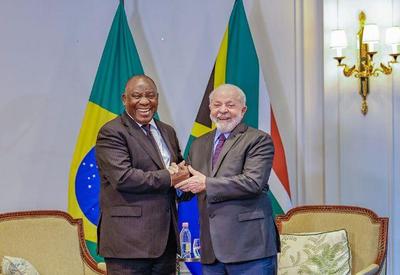 Lula chega à África do Sul em dia de homenagem para Xi Jinping