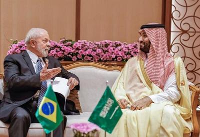 Lula se encontra com príncipe saudita que deu joias a Bolsonaro