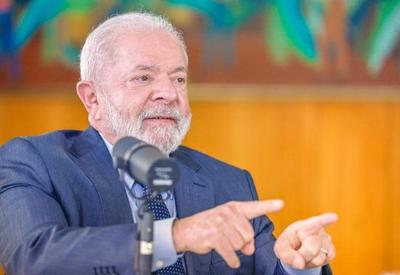 Lula volta a dizer que negocia com partidos e não com "entidade chamada centrão"