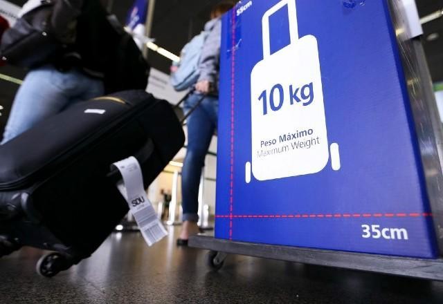 Senado aprova volta da gratuidade no despacho de bagagens em voos