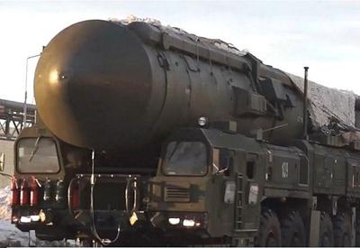 Em nova demonstração de força, Rússia faz testes com mísseis intercontinentais